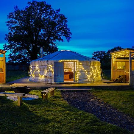 Hotel Glamp&Tipple Ltd Great Ellingham Esterno foto