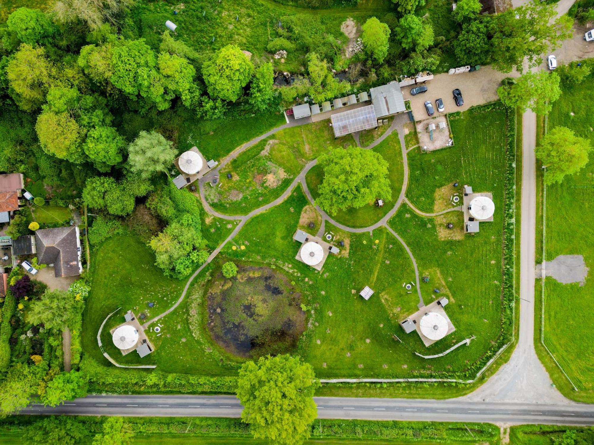 Hotel Glamp&Tipple Ltd Great Ellingham Esterno foto