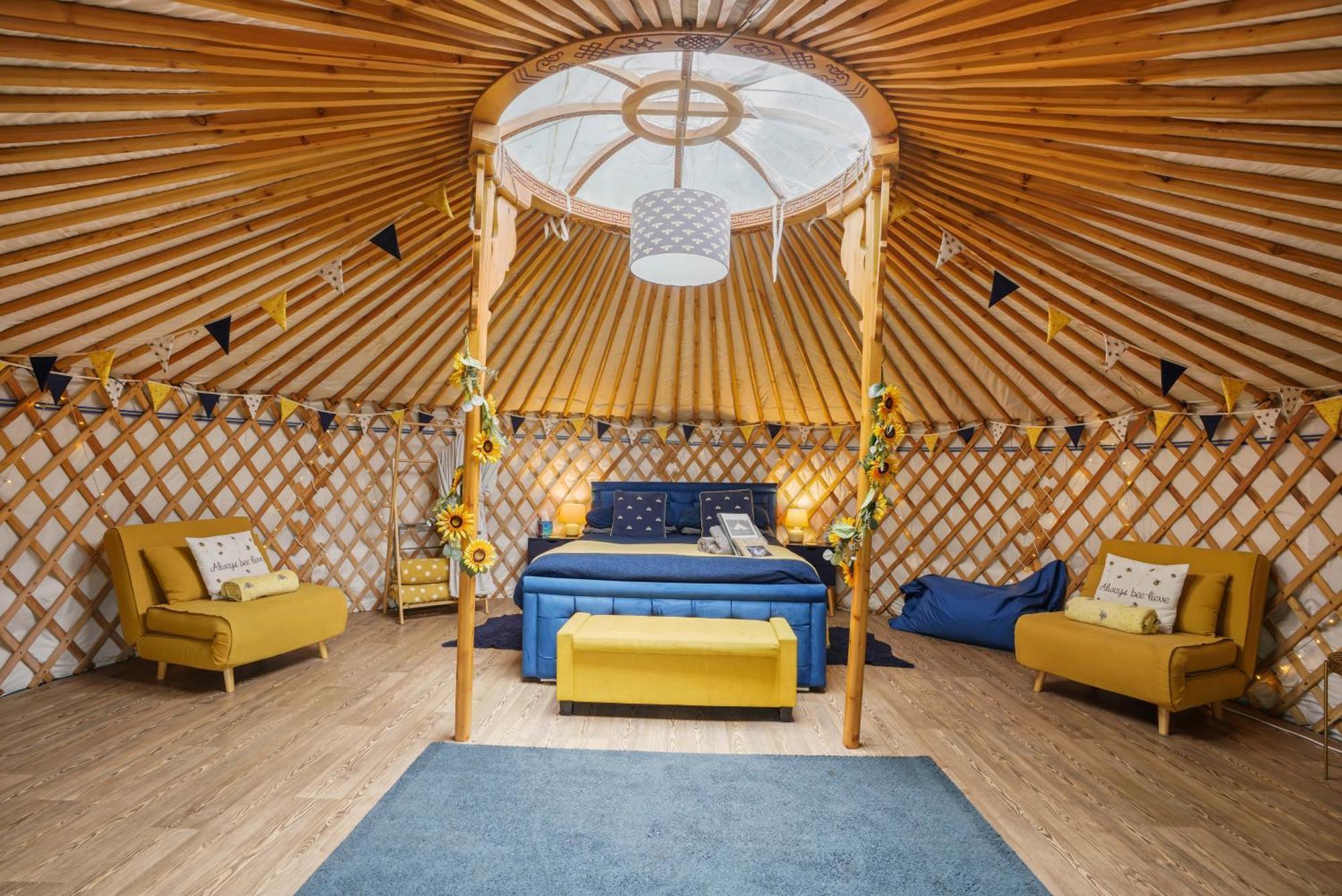 Hotel Glamp&Tipple Ltd Great Ellingham Esterno foto