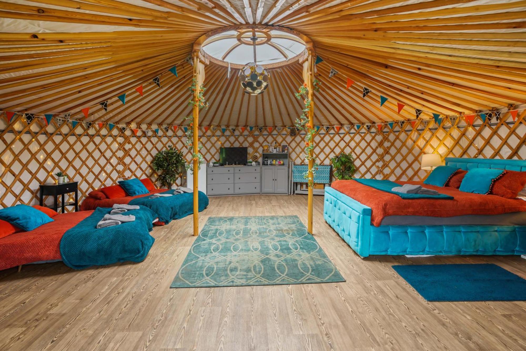 Hotel Glamp&Tipple Ltd Great Ellingham Esterno foto