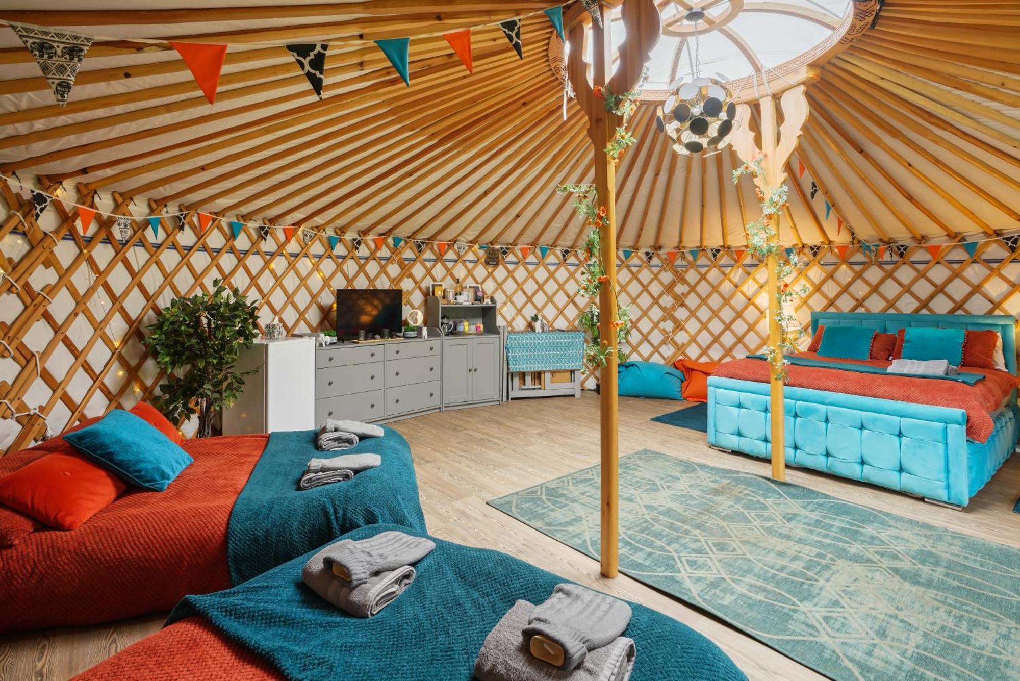 Hotel Glamp&Tipple Ltd Great Ellingham Esterno foto