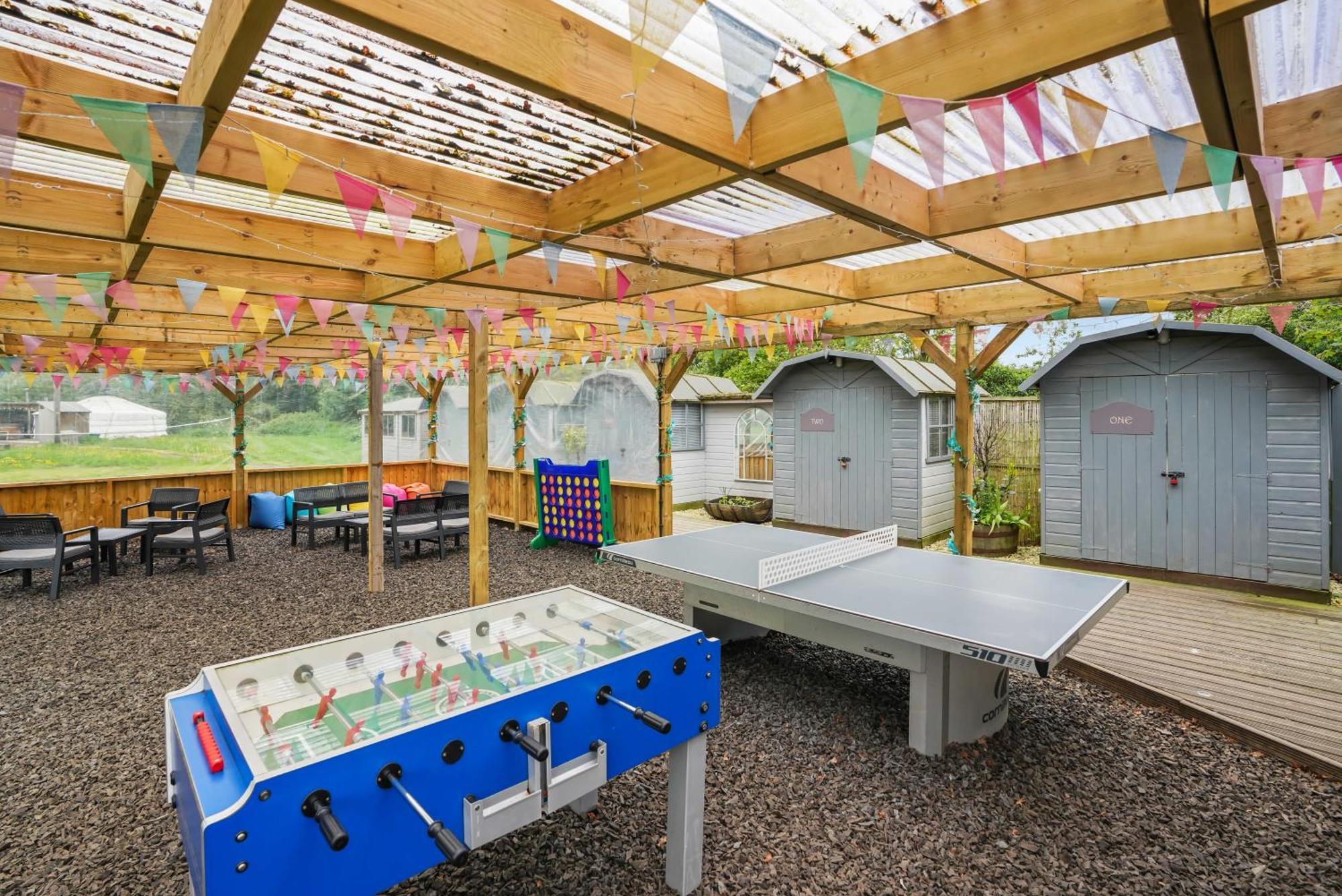 Hotel Glamp&Tipple Ltd Great Ellingham Esterno foto