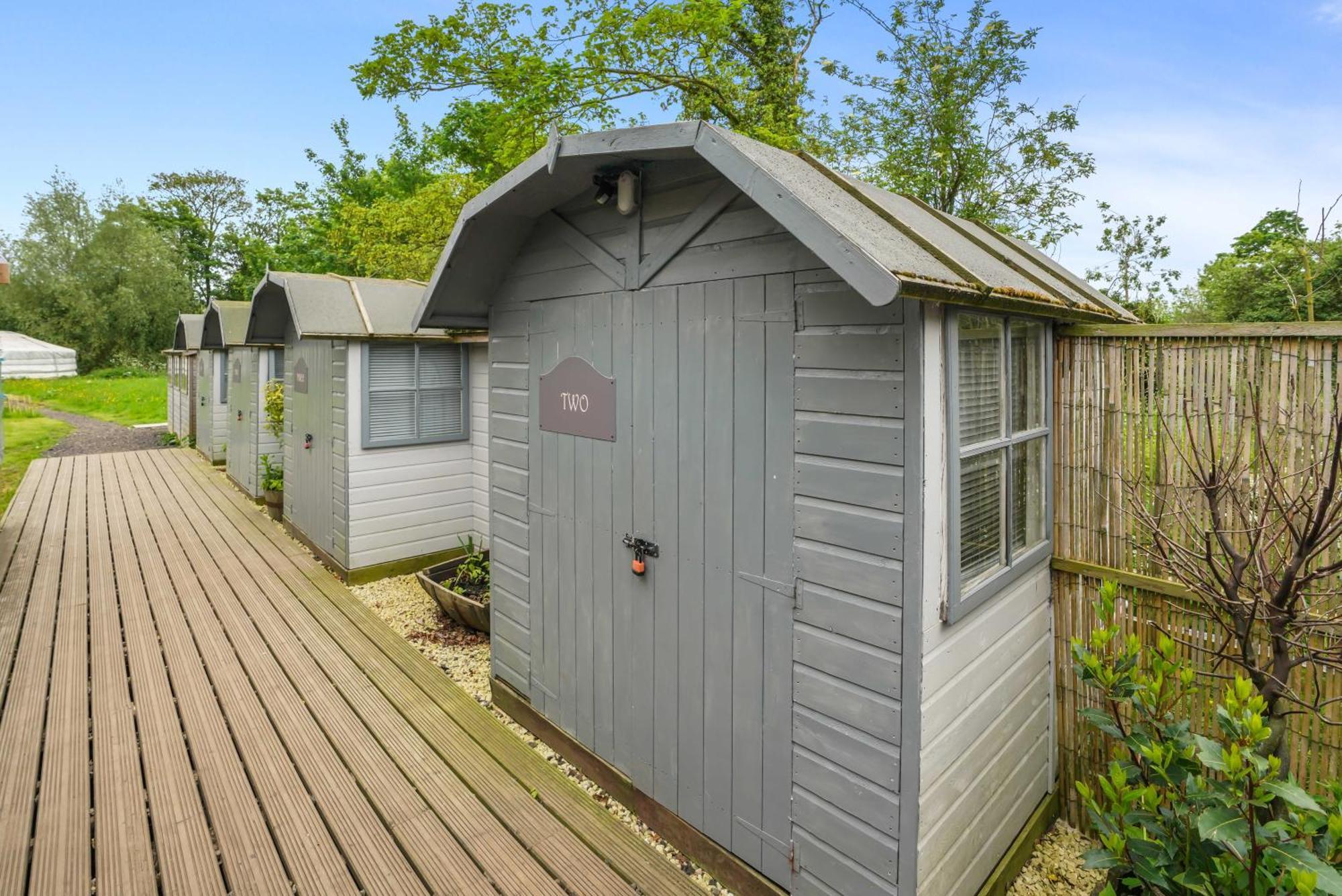 Hotel Glamp&Tipple Ltd Great Ellingham Esterno foto